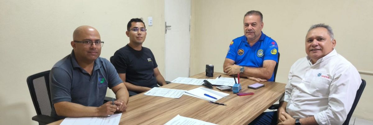 Presidente Mirio Pavan juntamente com o gerente do Setcarce, Júnior Expedito. 